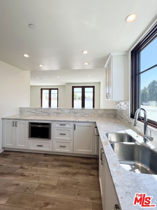 Building Photo - 859 S Lucerne Blvd