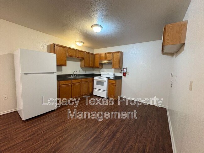 Building Photo - 1112 Williams Ave