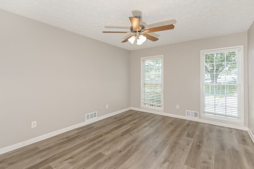 Building Photo - 529 Valleyview Dr