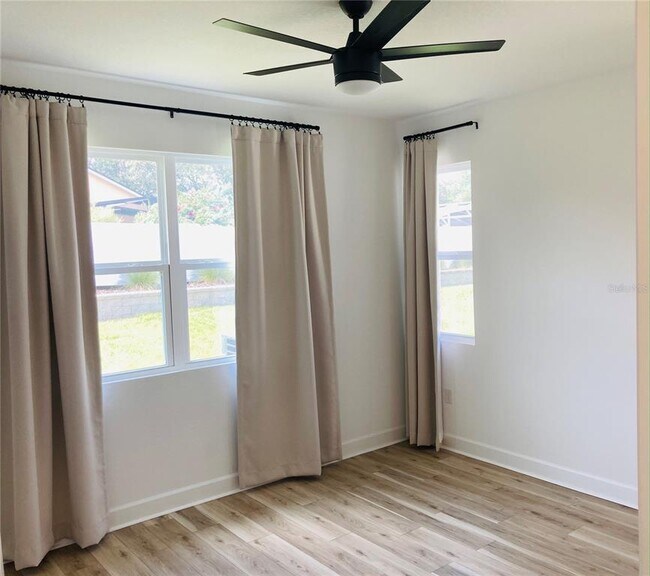 Building Photo - 10337 Church Hammock Rd