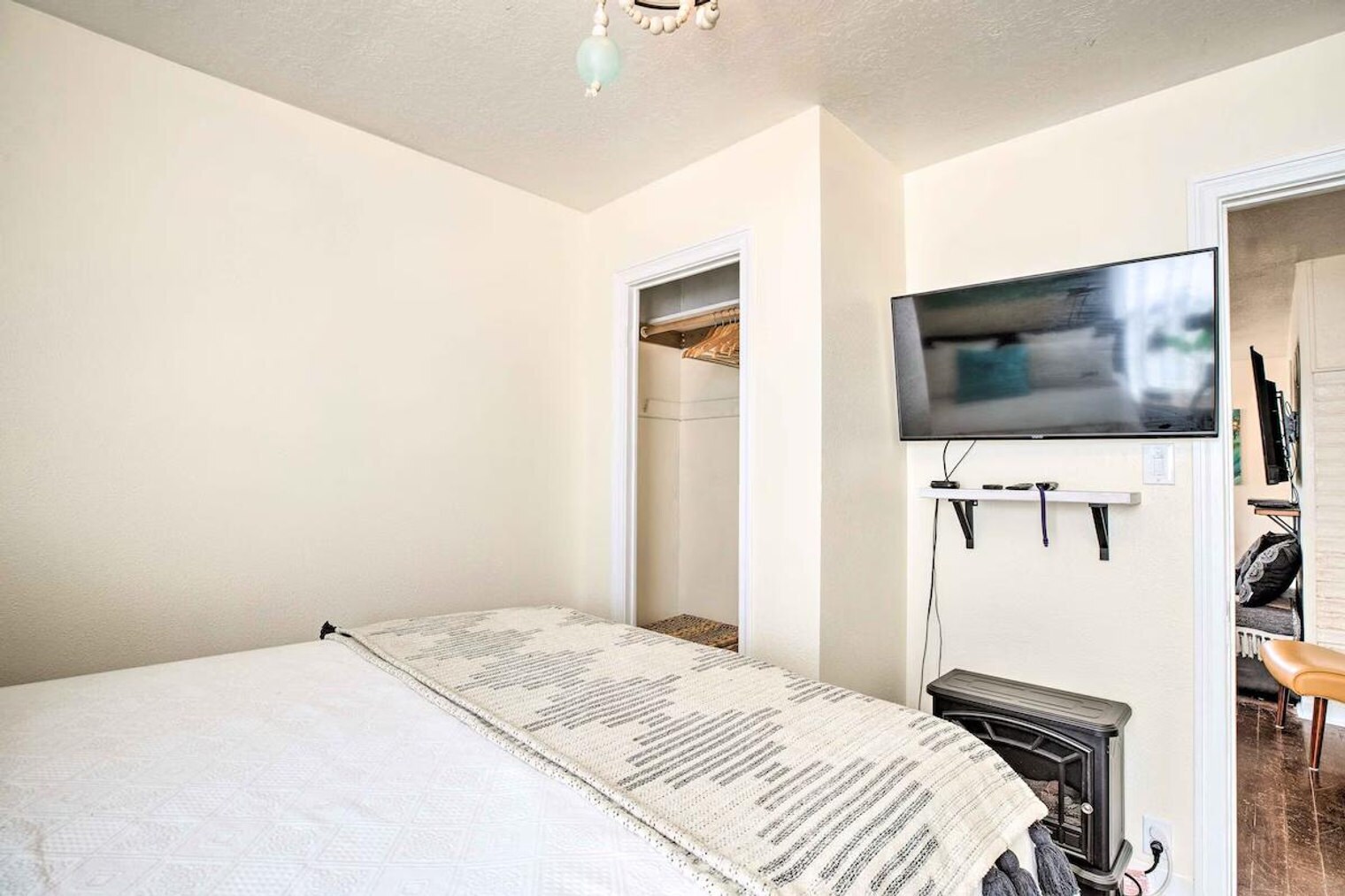 Building Photo - 5010 K Pl