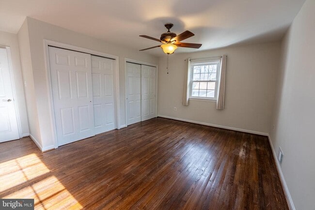 Building Photo - 8209 Mockingbird Dr