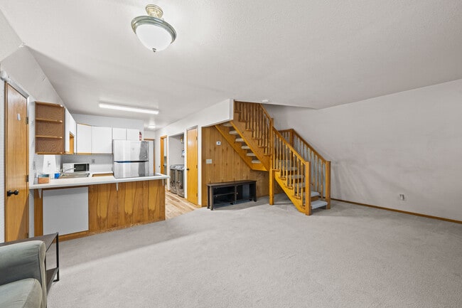 Building Photo - 710 Nautilus Dr