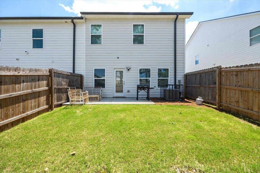 Building Photo - 2214 Justify Ln