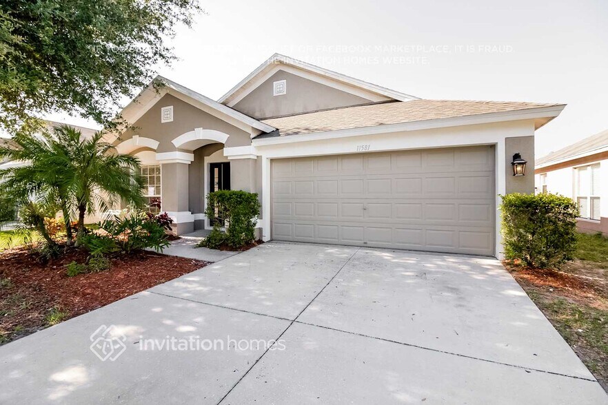 Primary Photo - 11581 Misty Isle Ln