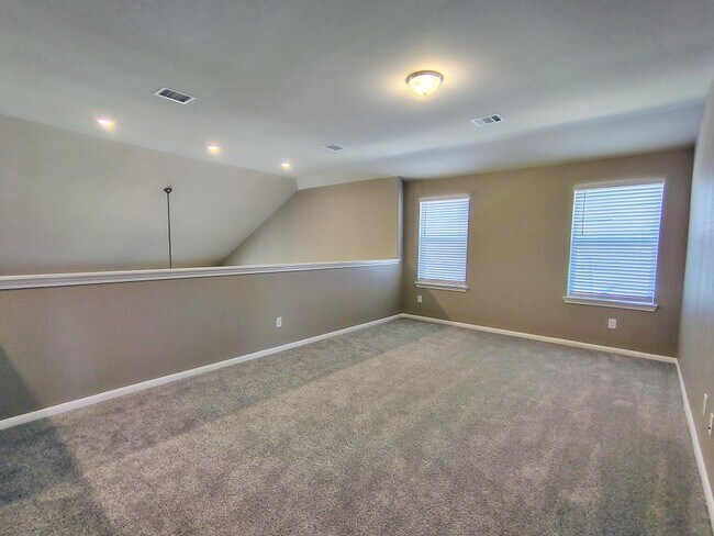 Building Photo - 2307 Sweet Bay Dr