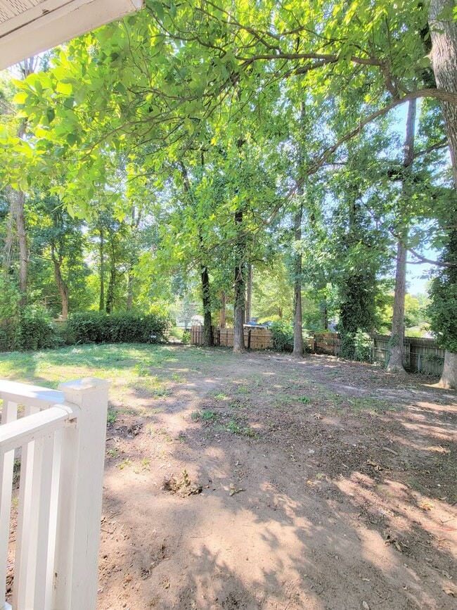 Building Photo - COMING SOON- Adorable 3 Bedroom Home 1 bath house