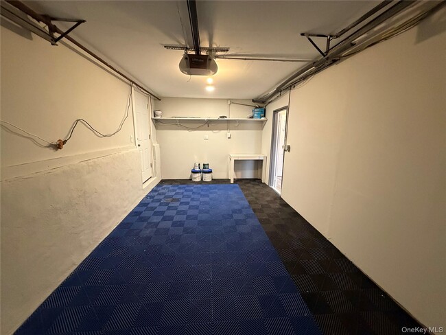 Building Photo - 3975 Anne Dr