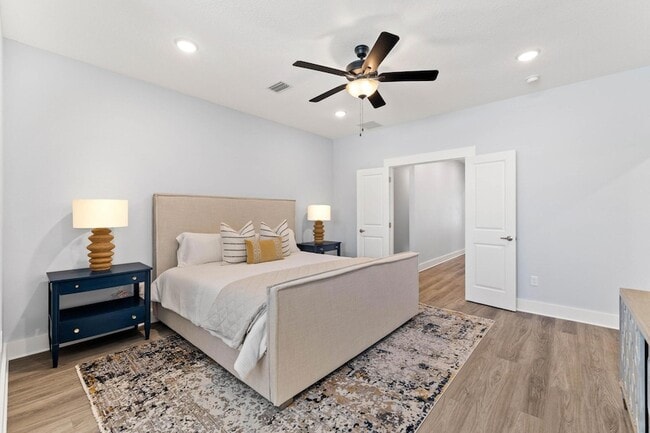 Building Photo - 100 Beach Dr