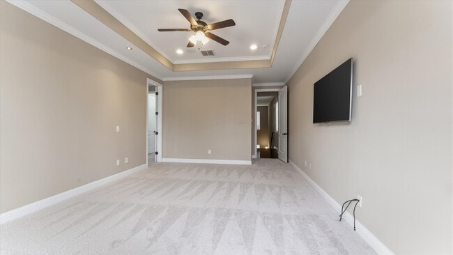 Building Photo - 922 W 20th St