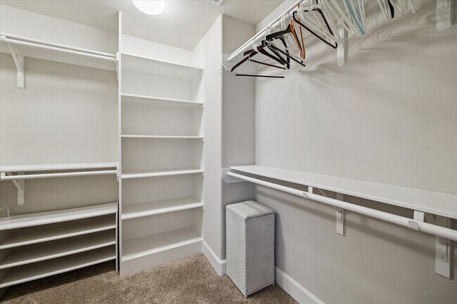 Building Photo - 1725 W 23rd St