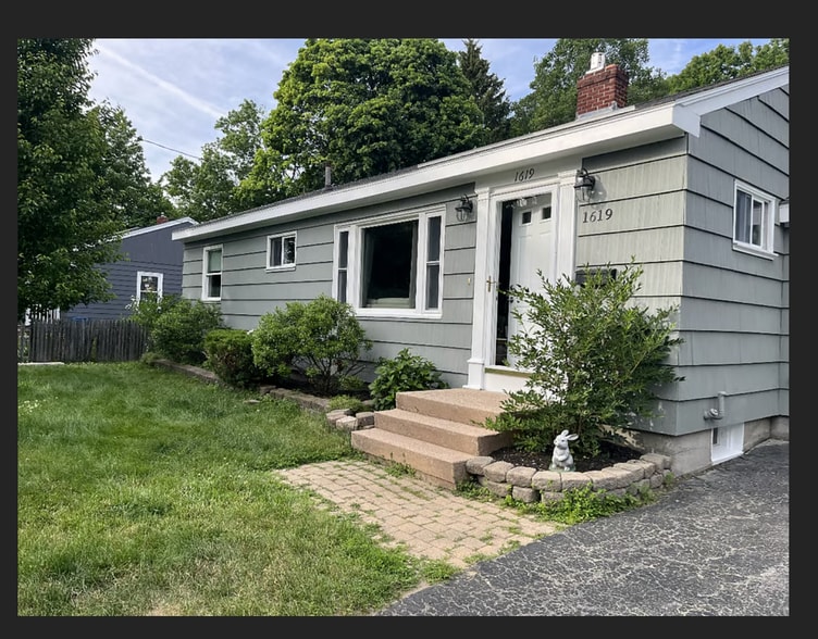 Primary Photo - 1619 Washington Ave