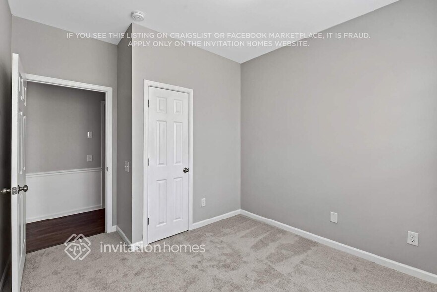 Building Photo - 8848 Challenger Dr