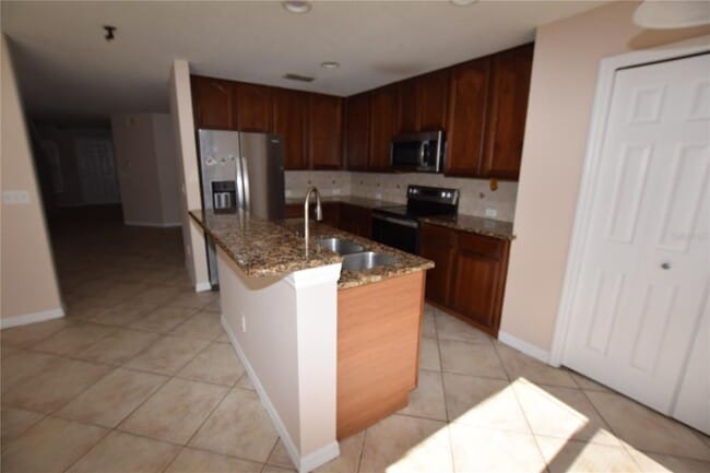 Building Photo - 13098 Lexington Summit St