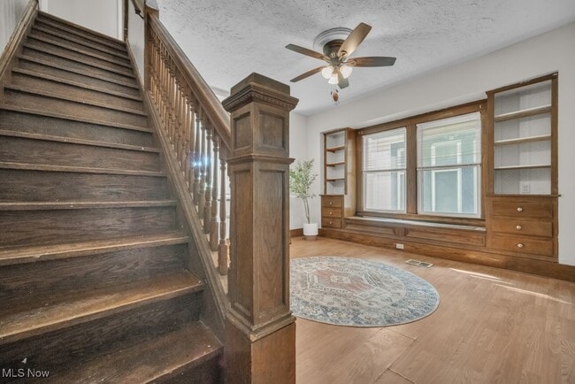 Building Photo - 1457 W 114th St