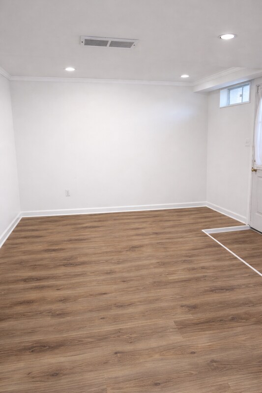 Building Photo - 9315 Brandon St