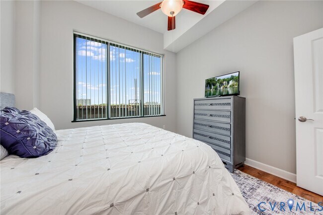 Building Photo - 1101 Haxall Point