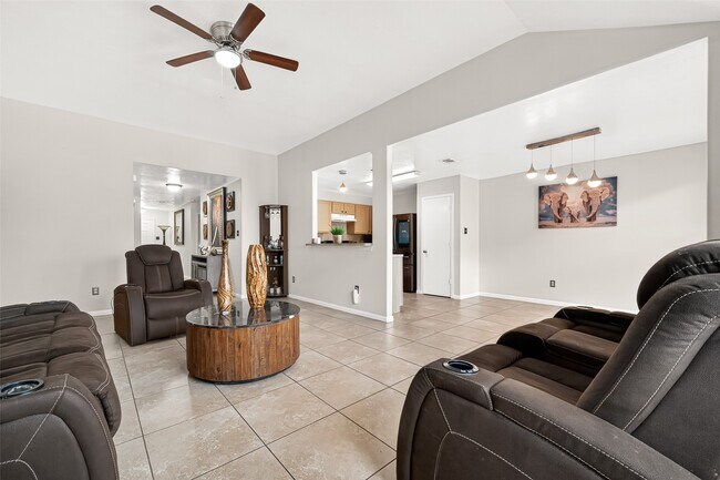 Building Photo - 2510 Fox Water Dr