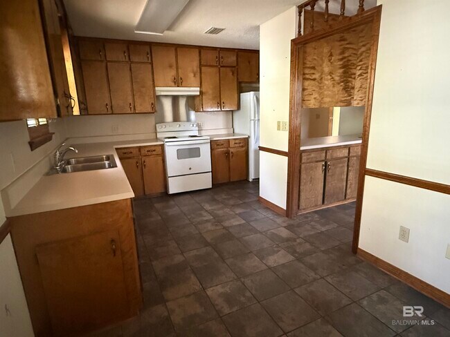 Building Photo - 106 S Beech St