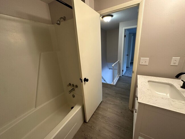 Building Photo - Westbrook Townhouses-2 BR, 1.5 Bath