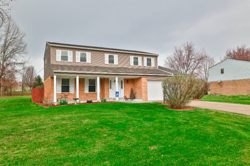 Building Photo - 4141 Forsythia Dr