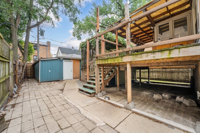 Building Photo - 314 Custer Ave