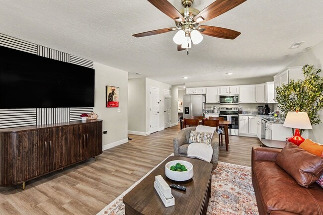 Building Photo - 157 Southwind Blvd