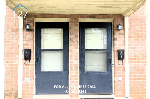 Building Photo - Updated 2BR with Private Entry, Spacious Yard, & Washer and Dryer Included