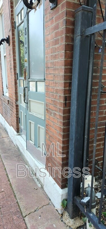 Building Photo - 812 Lafayette Ave
