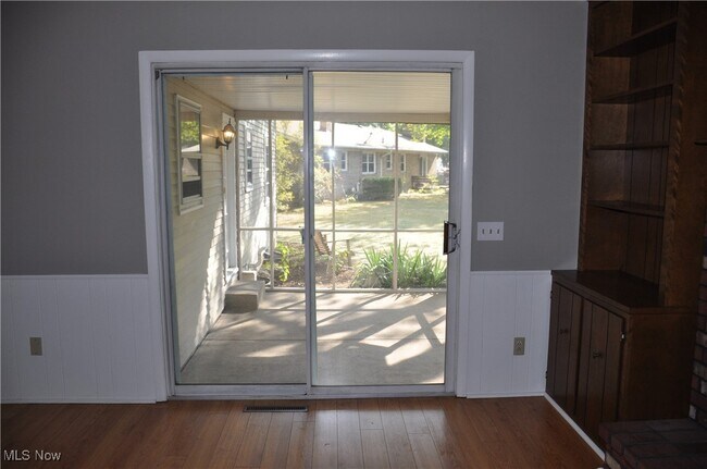 Building Photo - 3366 Broad Vista St NW