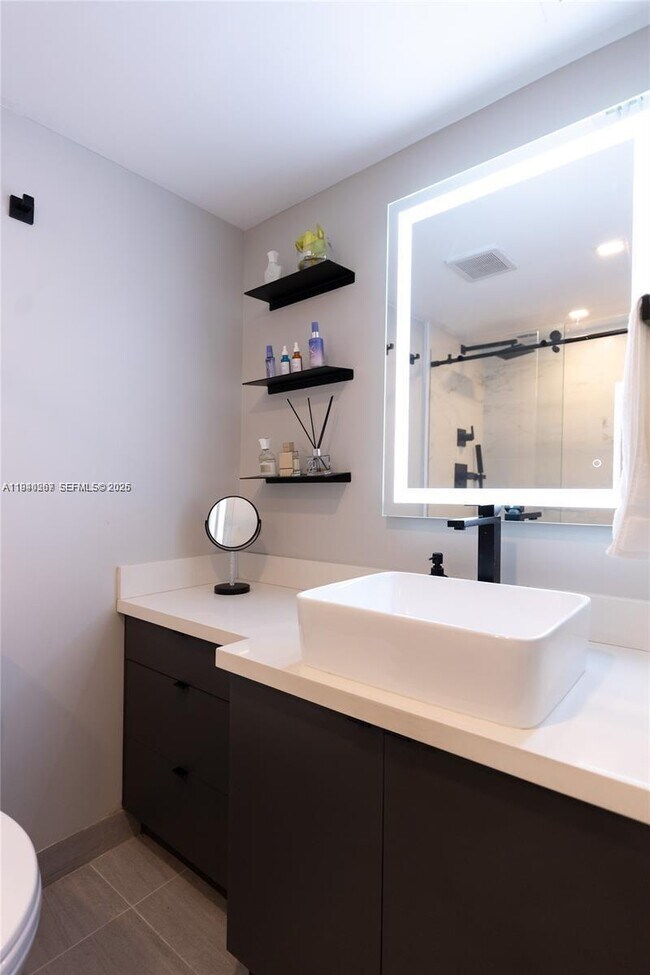 Building Photo - 210 172nd St