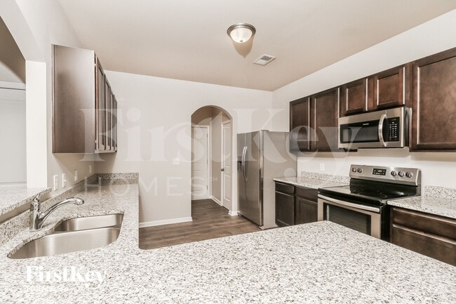 Building Photo - 201 Southwind Cir