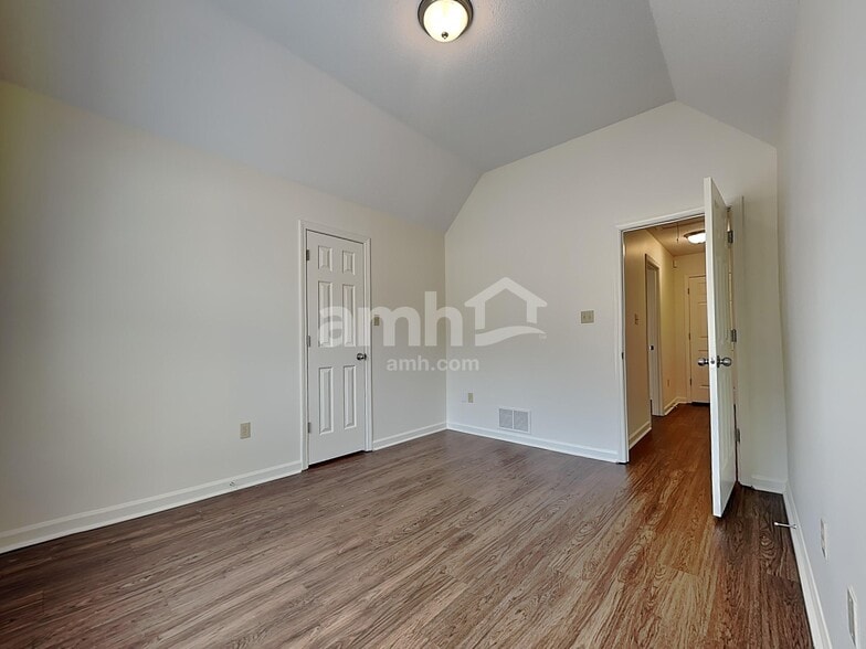 Building Photo - 4343 Shiney Point Cv