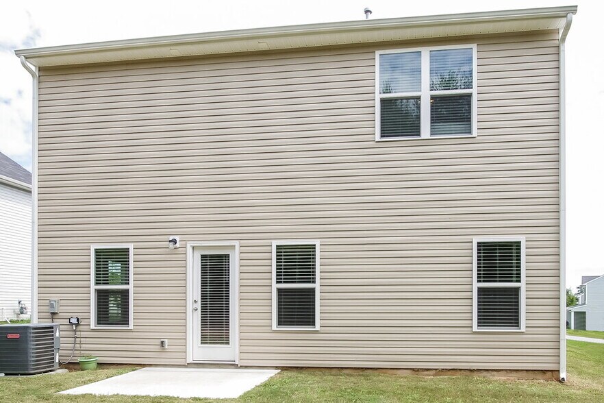 Building Photo - 2621 Meadow Crossing Dr