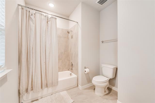 Building Photo - 3618 River Trail