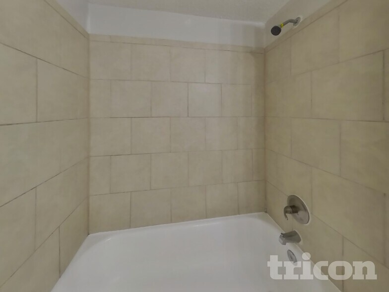 Building Photo - 6342 Briar Terrace Dr