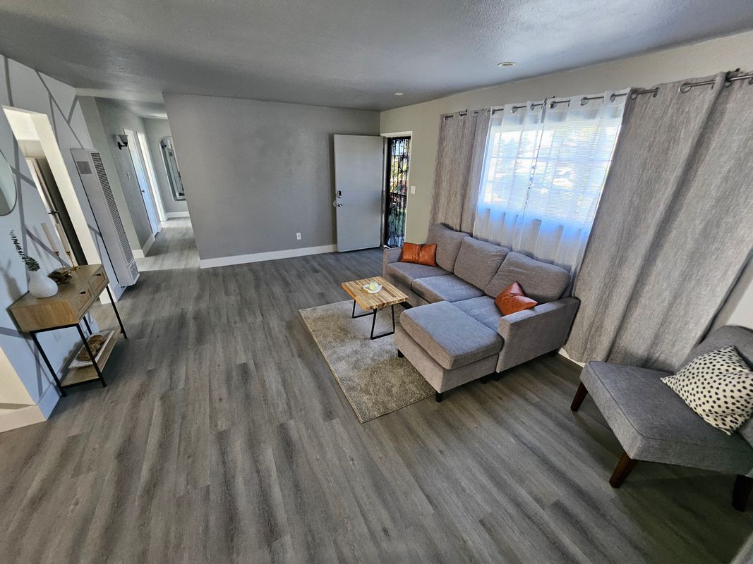 Building Photo - 96 E. Palomar