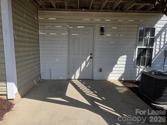 Building Photo - 118 Steam Engine Dr