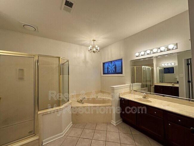Building Photo - 7161 Lauren Ln