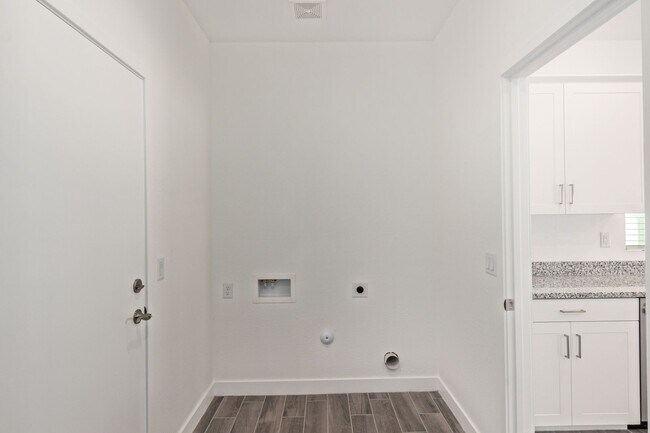 Building Photo - Brand New Home For Rent!