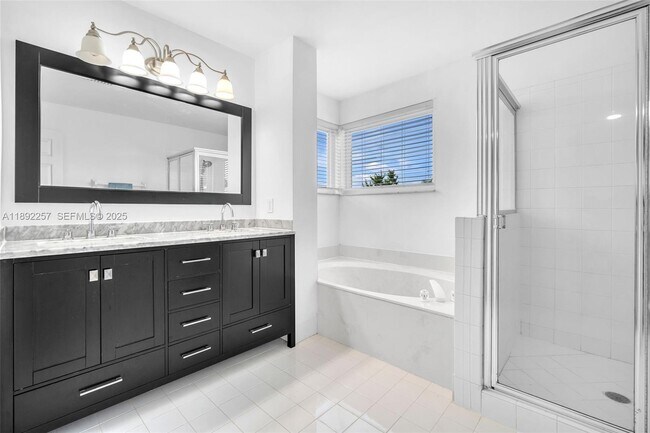 Building Photo - 1637 SW 156th Ave