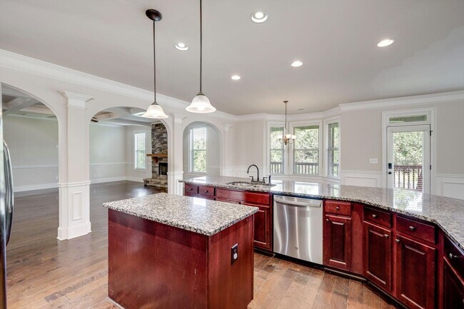Building Photo - 542 Oconee Cir