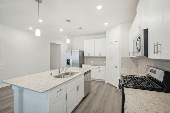 Building Photo - 1567 King Rnch Rd