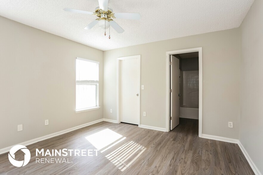 Building Photo - 7878 Cherry Blossom Dr S