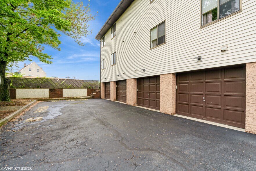 Building Photo - 500 Riverside Ave