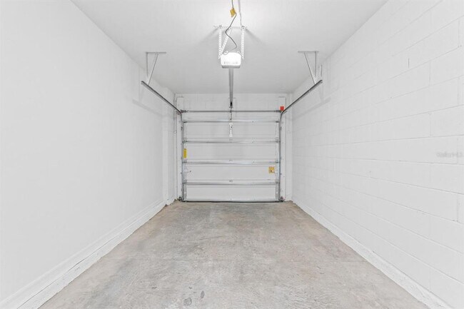 Building Photo - 2775 Raindrop Run St