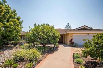 Building Photo - 1040 Alameda Blvd