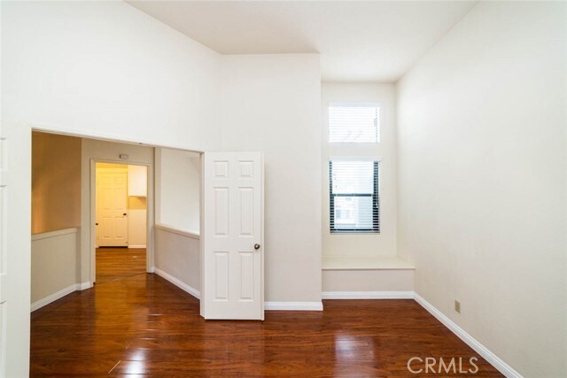 Building Photo - 31 Waterway