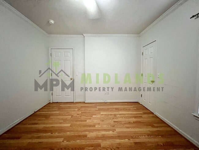 Building Photo - 3425 Manor Ave