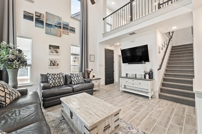 Building Photo - 974 Mikaela Dr